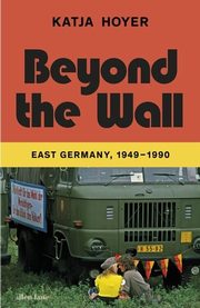 Beyond the Wall, Hoyer Katja