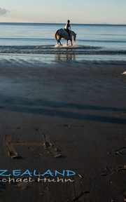 New Zealand Beach Journal, Huhn Michael